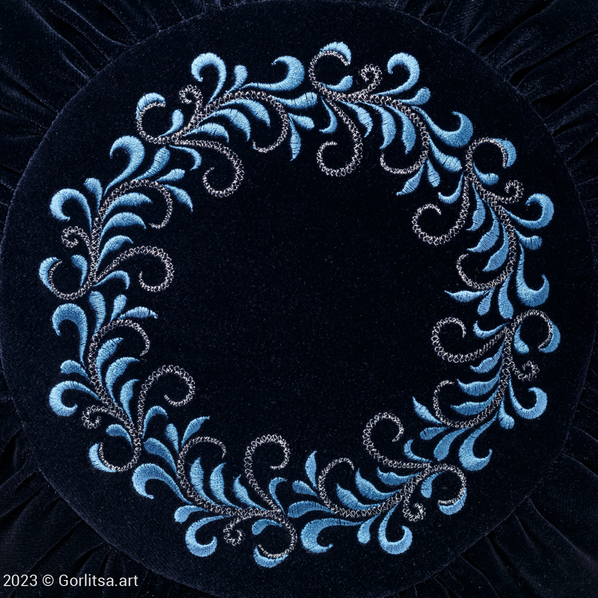 Подушка бархатная круглая «Вьюнок» 62048-3-2, тёмно-синий / шёлк, серебро бархат Никифоровская мануфактура фото 5