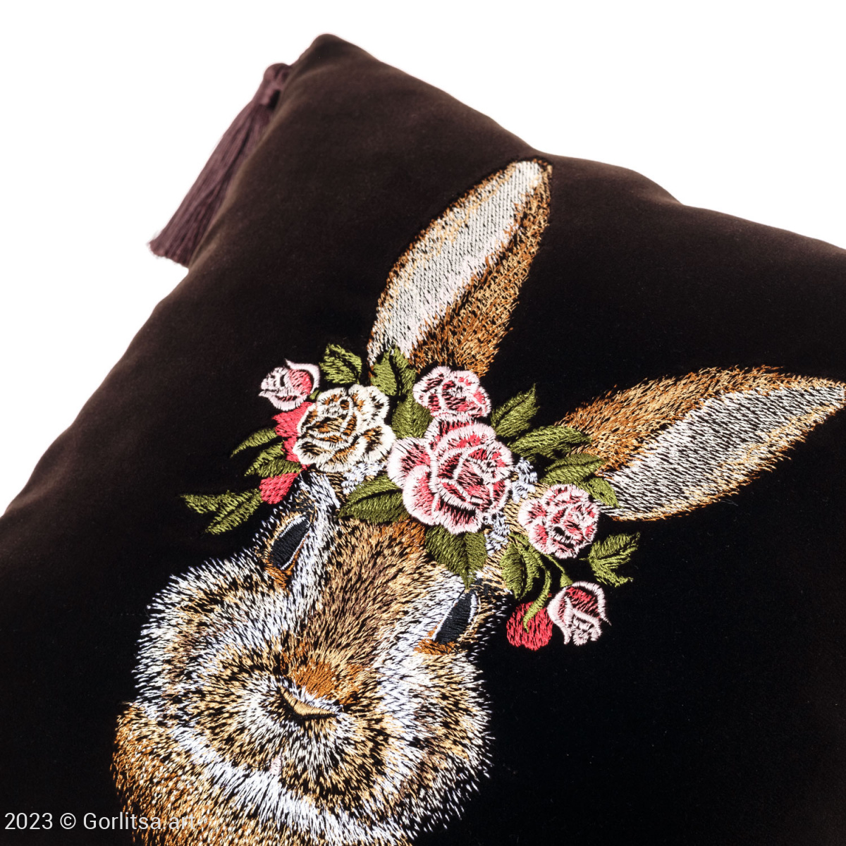 Подушка бархатная «Пушистый кролик» лицевая часть 62004-1, тёмно-коричневый / шёлк бархат Никифоровская мануфактура фото 6